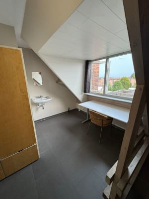 Sala Zeer ruime volledig gemeubileerde studentenkamers en studio's. imagem 18