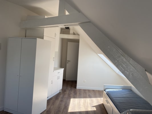 Camera zolderkamer met eigen badkamer  Immagine 9