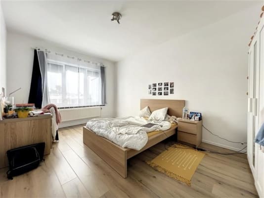 Sala Charleroi : Chambre meublée (17 m²) dans appartement en colocation imagem 10