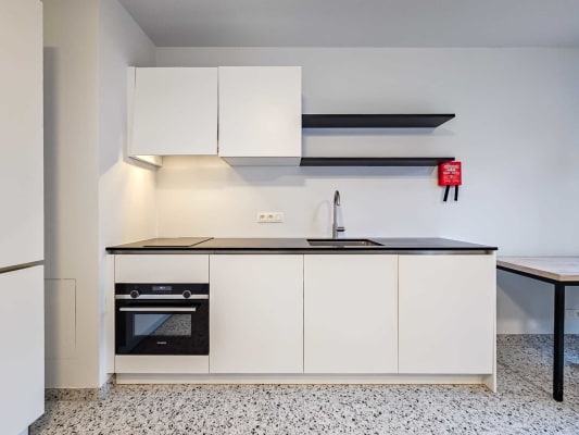 Estúdio Moderne studio met eigen douche en keuken beschikbaar voor AJ 2026-2027 imagem 10