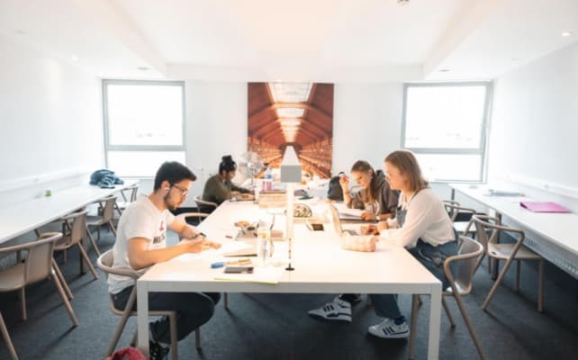 Estúdio recherche de collocatrice dans un studio en plein centre de Liège imagem 8