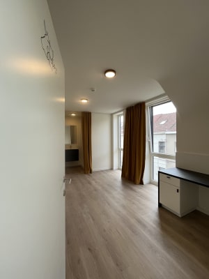 Studio Hippe, trendy, centraal gelegen studentenstudio te Kortrijk Immagine 3