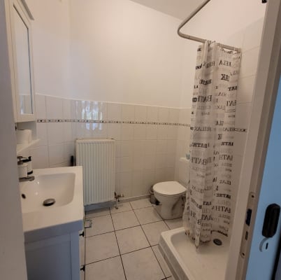 Apartamento Fully Furnished Studio with Garden  imagem 5