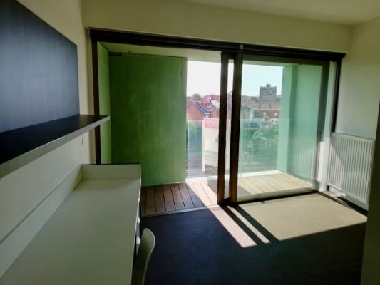 Sala Ruime studentenkamer met balkon, te huur  imagem 9