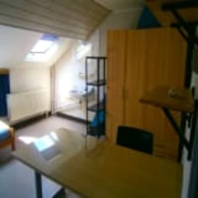 Casa 1 kamer van 16m2 vrij in studentenwoning met 7 kamers.    imagem 2