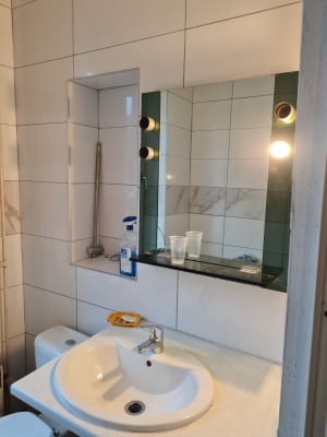Casa 3 Bedrooms in a 3 level house- ideally located in Liege imagem 15