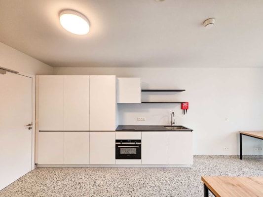 Estúdio Moderne studio met eigen douche en keuken beschikbaar voor AJ 2026-2027 imagem 7