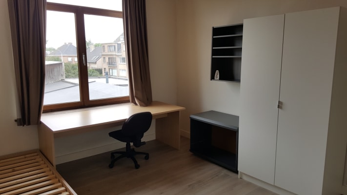 Room Splinternieuwe studentenkamer te huur in authentieke herenwoning image 2