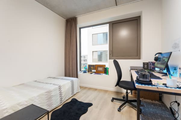 Oda MODERN AND FURNISHED ROOM INCL PRIVATE BATHROOM resim 4