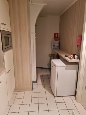 Cuarto kamer met gemeenschappelijke douche, toilet en keuken imagen 5