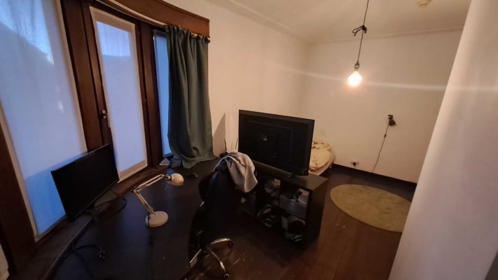Sala Bemeubeld kot op toplocatie in centrum Mechelen met privédouche, dakterras en lavabo imagem 4