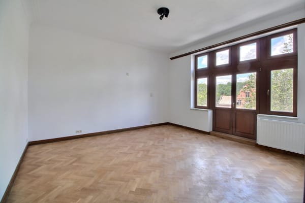 Sala Superbe chambre avec sdb privée dans colocation 3H+3F, Pl Cardinal Mercier imagem 3