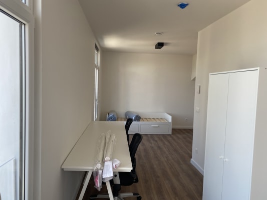 Sala grote  kamer  met eigen badkamer imagem 10