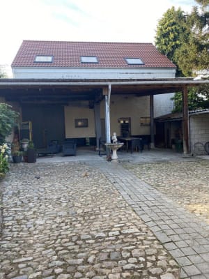 Apartamento Gezellig gebouw met zes koten, gemeenschappelijke keuken en een binnenkoer imagem 7