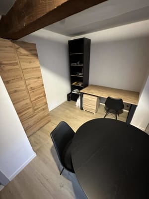 Oda Kot meublé avec kitchenette resim 2