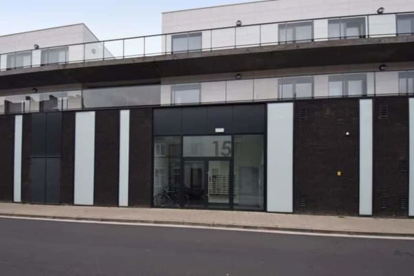 Studio Rustig gelegen bemeubelde kamer met eigen douche, lavabo en frigo. Grote gemeenschappelijke keuken/living + fietsberging image 8