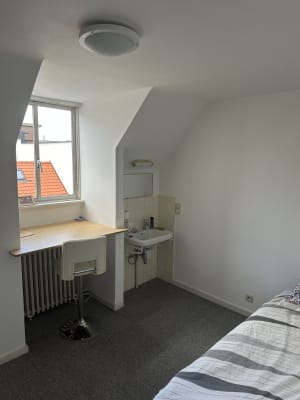 Sala Rustige kamer nabij Antwerpen Centraal imagem 7