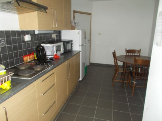 Kamer KOT POUR 1 ETUDIANT/E NON DOMICILIE/E A MONS foto 5