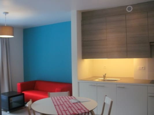 Apartamento NIEUW EN RUSTIG APPARTEMENT VOOR 2 PERSONEN AAN GROENE BINNENTUIN imagem 7
