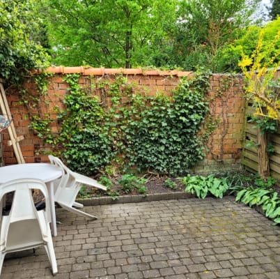 Apartamento Fully Furnished Studio with Garden  imagem 2