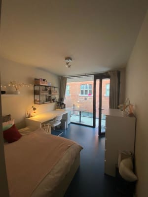 Kamer KOT te huur - Antwerpen, Kipdorp, topligging hogescholen en universiteit. foto 4