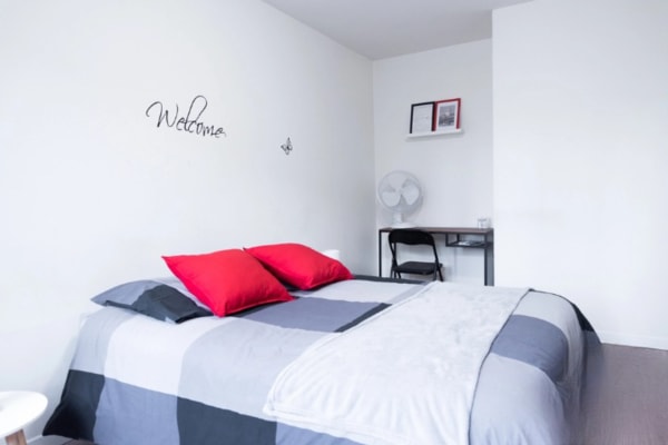 Kamer room to rent very clean foto 1