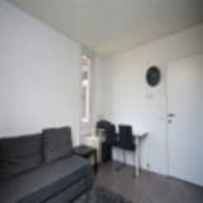 Kamer 40m2 - unieke kans - living - keuken - douche-wc en 1 slpkmr te huur in het Sportkot van Leuven. Gemeubeld. Toplocatie! foto 9