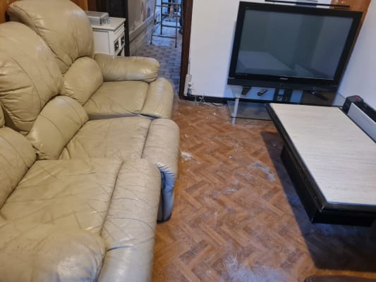 Casa 3 Bedrooms in a 3 level house- ideally located in Liege imagem 1