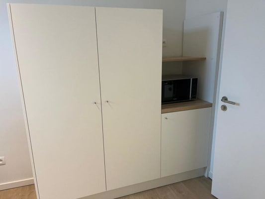 Room Blijde inkomststraat 54 - gerenoveerde kamer ! image 4