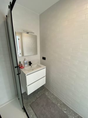 Room Moderne en comfortabele studentenkamer te huur in rustige buurt van Leuven, binnen de ring en vlakbij de kruidtuin image 2