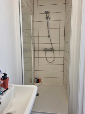 Studio Studio une chambre de 24 m²récemment rénovée sur Louvain-la-Neuve image 2