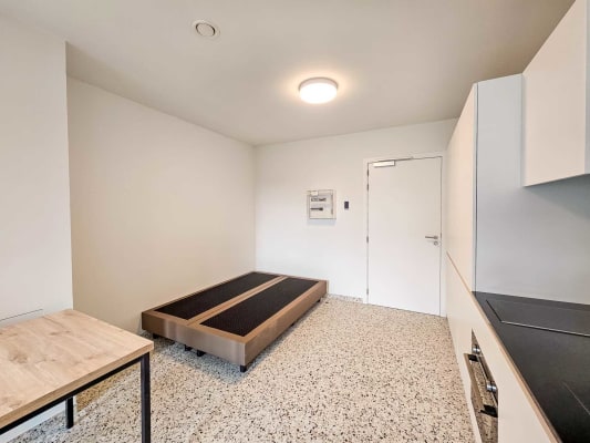 Estúdio Moderne studio met eigen douche en keuken beschikbaar voor AJ 2026-2027 imagem 9