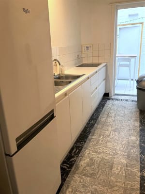 Sala Lichte, ruime kamers in rustige straat dicht bij campus Diergeneeskunde. imagem 9
