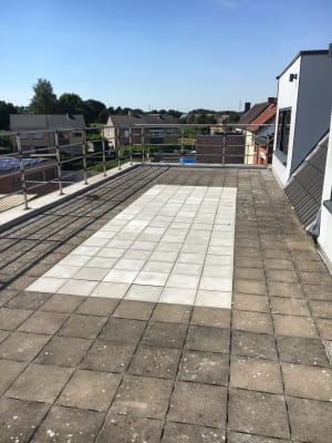 Sala Nieuw gerenoveerde studentenkamers 2026 – Geel (eigen douche + wc op kamer) imagem 2