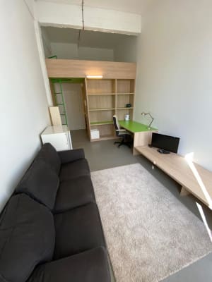 Sala Bemeubelde studentenkamer op toplocatie in Antwerpen imagem 10