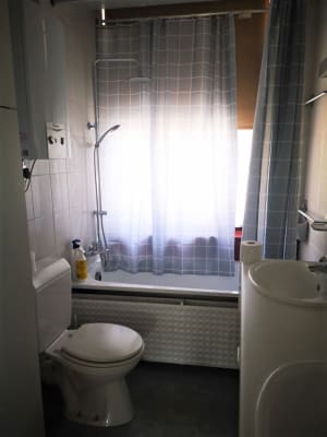Kamer STUDIO 40 M² TRÈS CALME CHEZ L'HABITANT QUARTIER HERBATTE foto 16