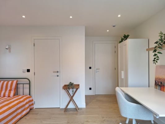 Sala Prachtige, gemeubelde studentenkamers in hartje Mechelen imagem 5