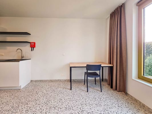 Estúdio Moderne studio met eigen douche en keuken beschikbaar voor AJ 2026-2027 imagem 10