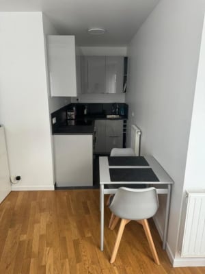 Estúdio Studio meublé 24 m² à louer à Bruxelles – Confort et emplacement idéal imagem 1
