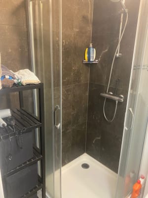 Zimmer studentenkamer (gedeelde living, keuken en badkamer) Bild 2