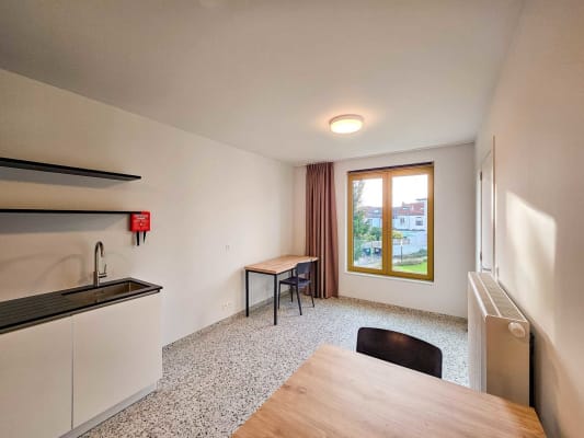 Estúdio Moderne studio met eigen douche en keuken beschikbaar voor AJ 2026-2027 imagem 5