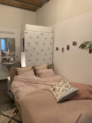 Zimmer Moderne studentekamer met gemeenschappelijke keuken en badkamer Bild 4