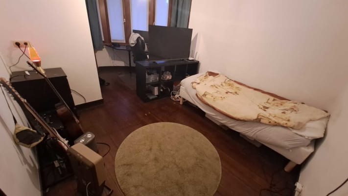 Sala Bemeubeld kot op toplocatie in centrum Mechelen met privédouche, dakterras en lavabo imagem 3