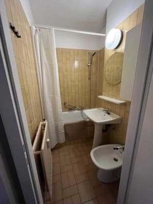 Studio Studio entièrement meublé de 25 m² du centre de Bruxelles image 1