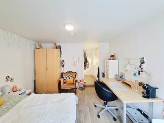 Estúdio Gemeubelde studio met eigen keuken en badkamer beschikbaar AJ 2026-2027 imagem 8