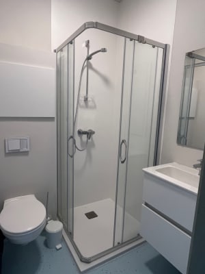 Sala Splinternieuwe studentenkamer centrum Kortrijk!  imagem 4