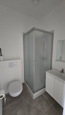 Sala Gloednieuwe kamer met eigen badkamer imagem 5