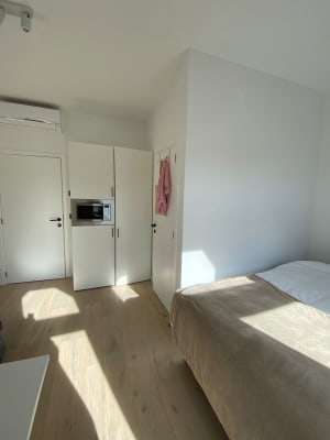 Room Moderne en comfortabele studentenkamer te huur in rustige buurt van Leuven, binnen de ring en vlakbij de kruidtuin image 1