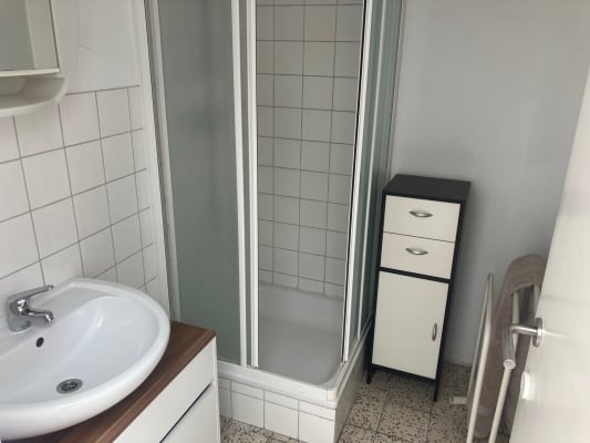 Sala Lichte, ruime kamers in rustige straat dicht bij campus Diergeneeskunde. imagem 23