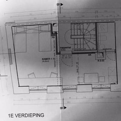 Studio Duplex studio met woonlokaal op gelijkvloers en in een kelderverdieping. image 1